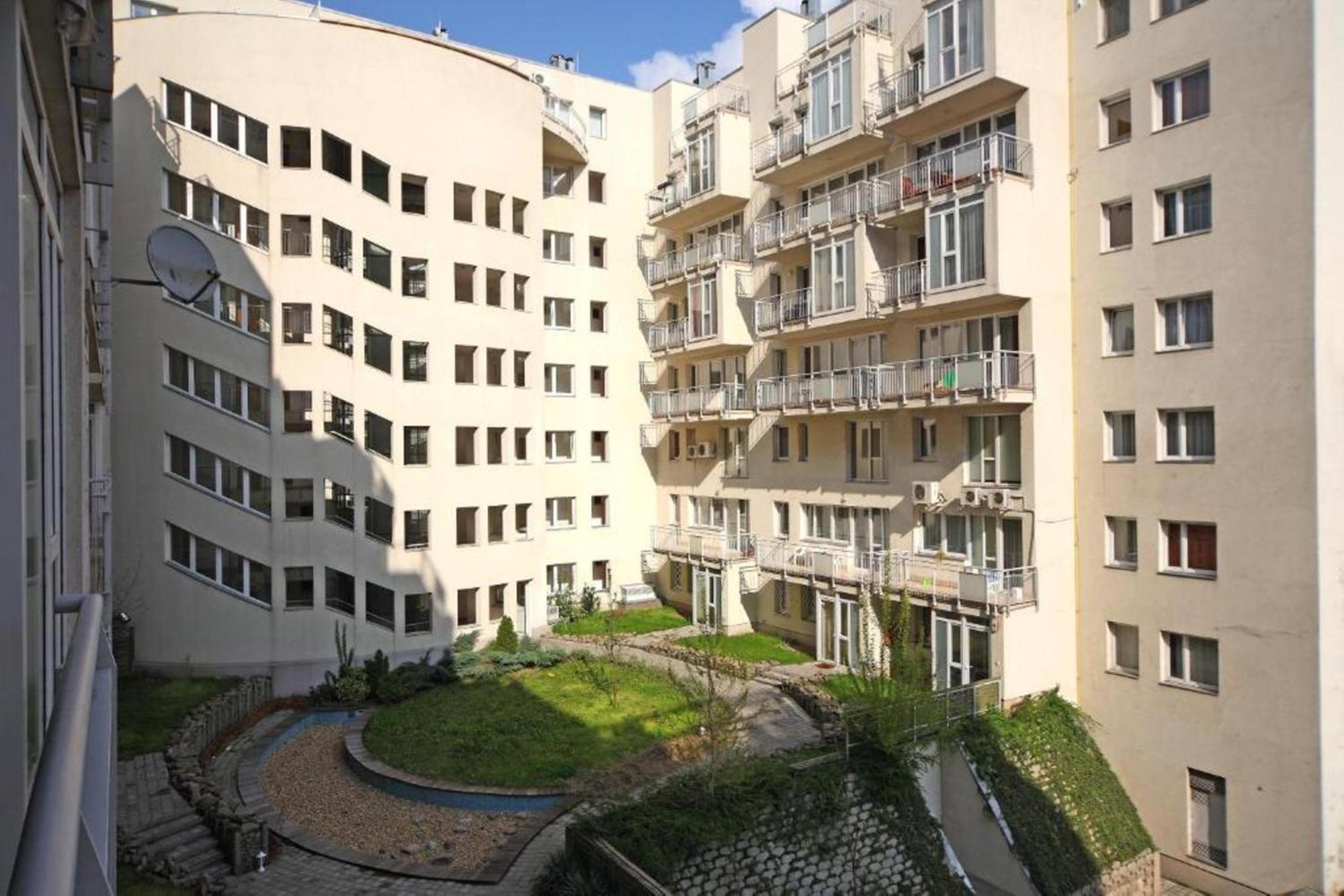 Agape Aparthotel 2*